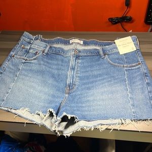 Abercrombie shorts NWT